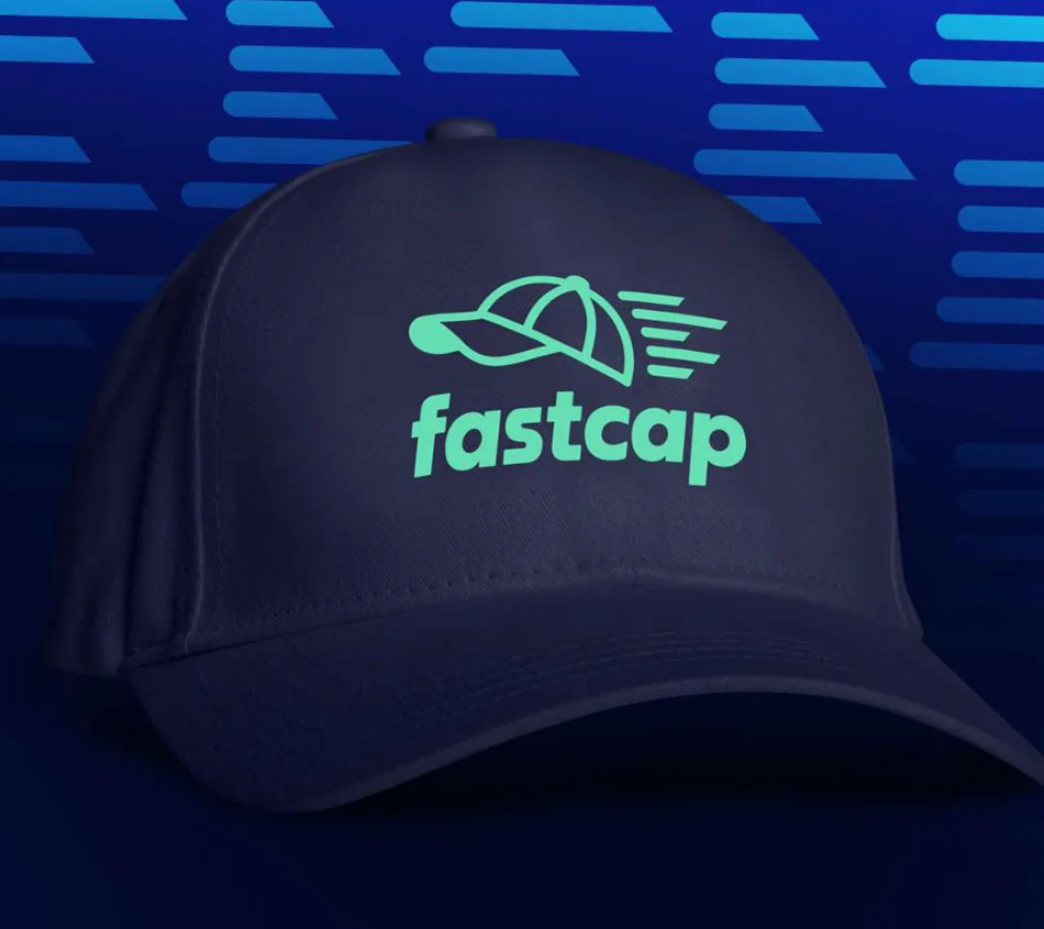 Boné azul-marinho personalizado com a marca FastCap